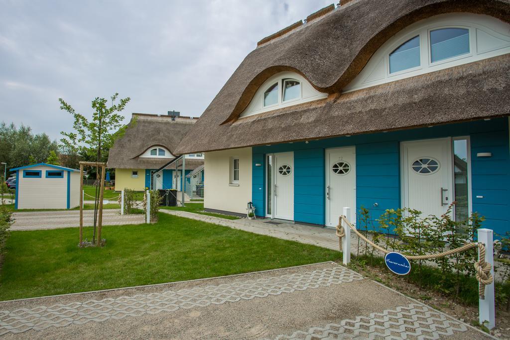 Reetdachhaeuser Boergerende エクステリア 写真