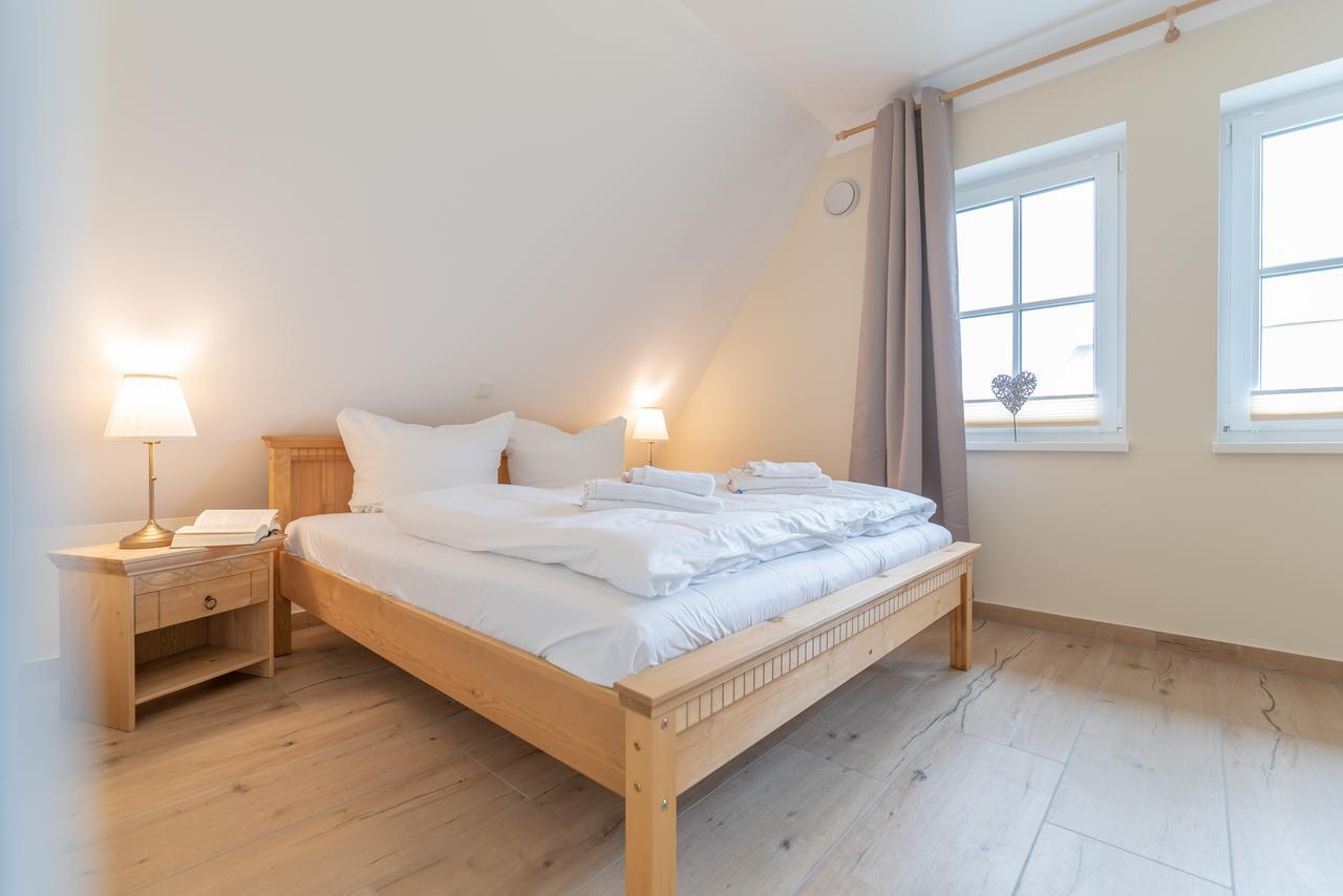 Reetdachhaeuser Boergerende エクステリア 写真